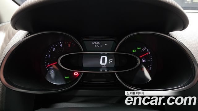 Renault Korea Clio Intens 2018 — фото 8