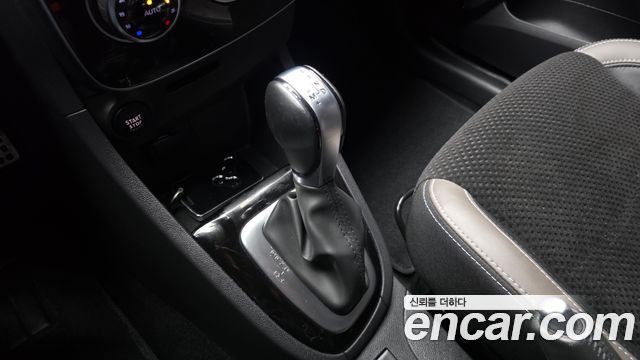 Renault Korea Clio Intens 2018 — фото 9