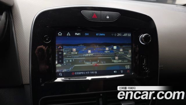 Renault Korea Clio Intens 2018 — фото 18