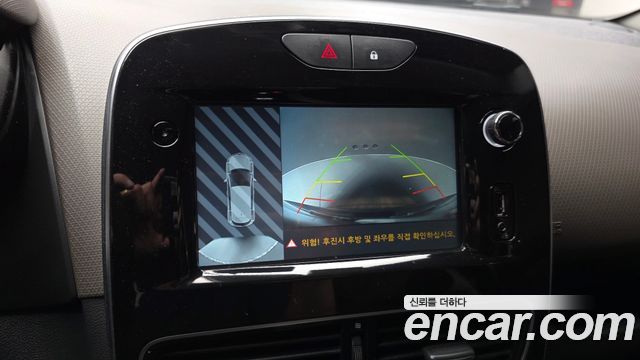 Renault Korea Clio Intens 2018 — фото 19