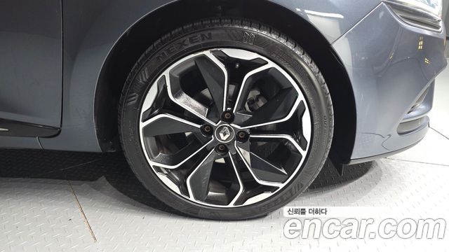 Renault Korea Clio Intens 2018 — фото 27