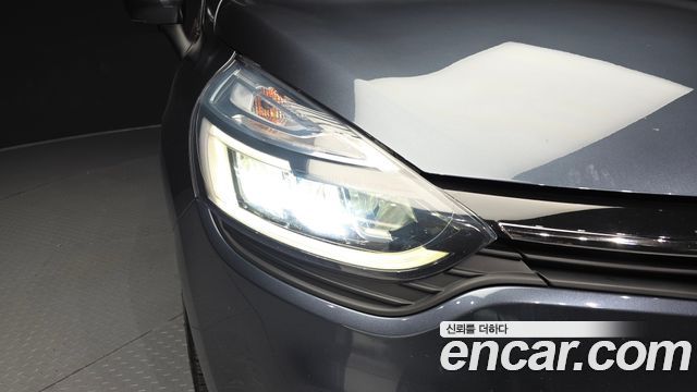 Renault Korea Clio Intens 2018 — фото 28
