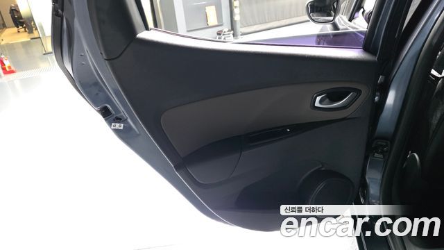Renault Korea Clio Intens 2018 — фото 31