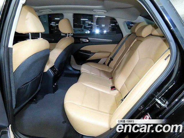 Kia K7 Premier 2.5 GDI Noblesse 2020 — фото 10