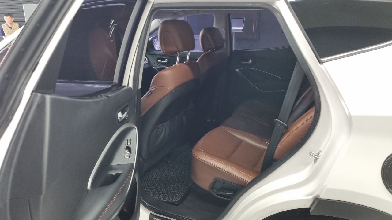 Hyundai Santa Fe (DM) Diesel(e-VGT) 2.0 2WD Exclusive Special 2014 — фото 15