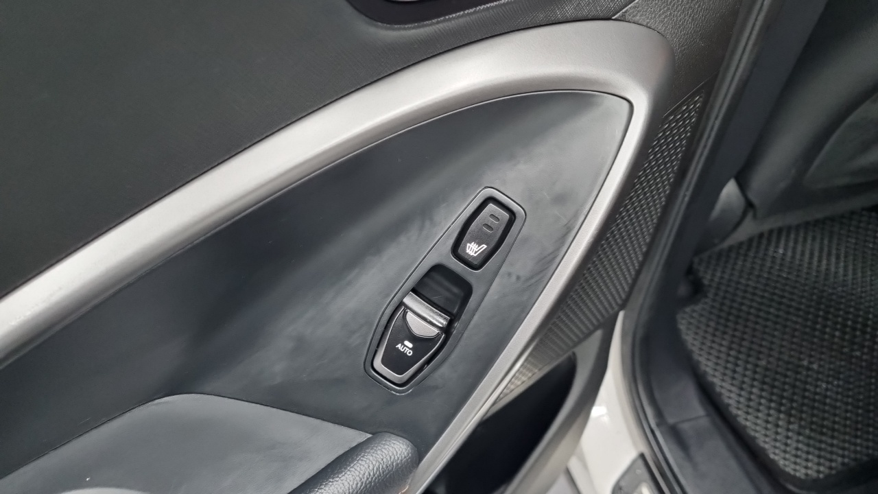 Hyundai Santa Fe (DM) Diesel(e-VGT) 2.0 2WD Exclusive Special 2014 — фото 17