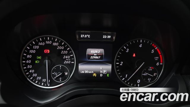 Mercedes-Benz A-Class (W176) A180 CDI Style 2015 — фото 8