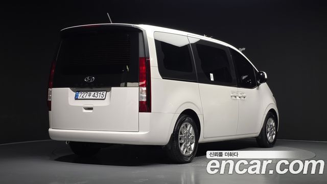 Hyundai Staria Tourer 11-Seater Modern 2022 — фото 2