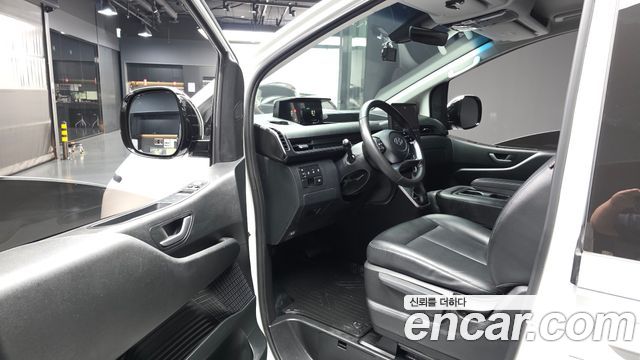 Hyundai Staria Tourer 11-Seater Modern 2022 — фото 10