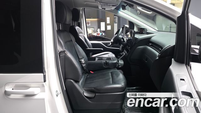 Hyundai Staria Tourer 11-Seater Modern 2022 — фото 11