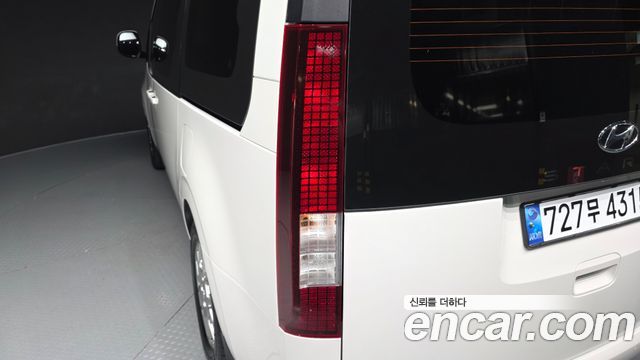 Hyundai Staria Tourer 11-Seater Modern 2022 — фото 23
