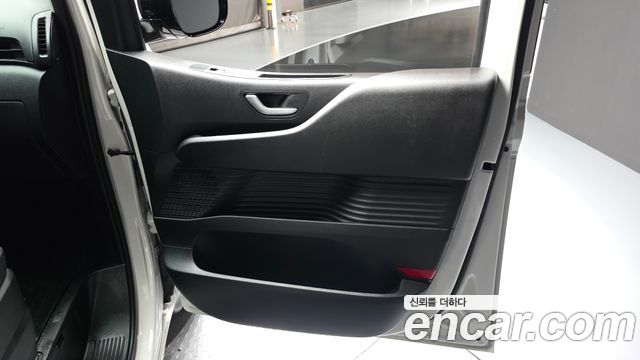 Hyundai Staria Tourer 11-Seater Modern 2022 — фото 24