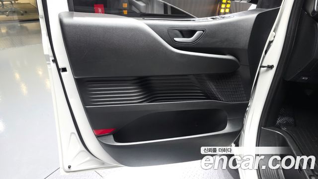 Hyundai Staria Tourer 11-Seater Modern 2022 — фото 25