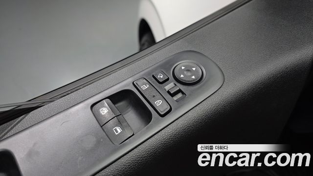 Hyundai Staria Tourer 11-Seater Modern 2022 — фото 30