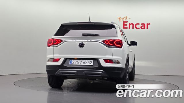 KG Mobility (SsangYong) Beautiful Korando Gasoline 1.5 2WD C5 Plus 2021 — фото 4