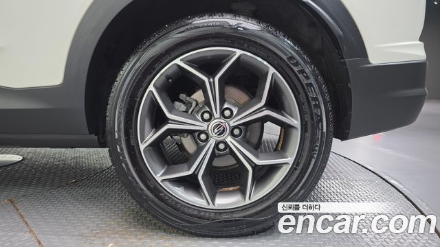 KG Mobility (SsangYong) Beautiful Korando Gasoline 1.5 2WD C5 Plus 2021 — фото 5