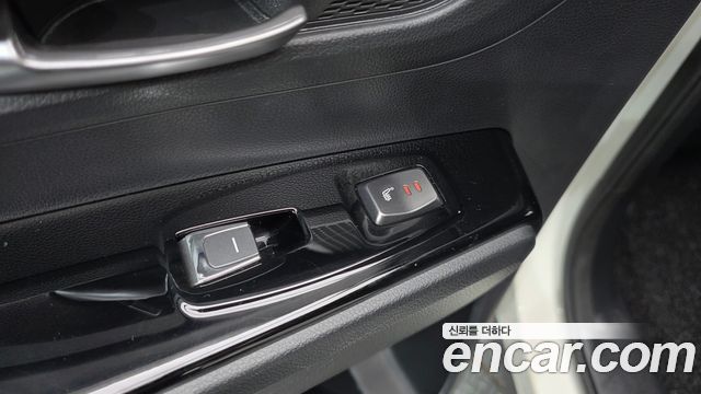 KG Mobility (SsangYong) Beautiful Korando Gasoline 1.5 2WD C5 Plus 2021 — фото 17