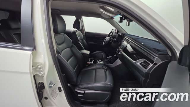 KG Mobility (SsangYong) Beautiful Korando Gasoline 1.5 2WD C5 Plus 2021 — фото 27