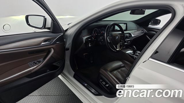 BMW 5 Series (G30) 530i M Sport Package Plus 2018 — фото 10