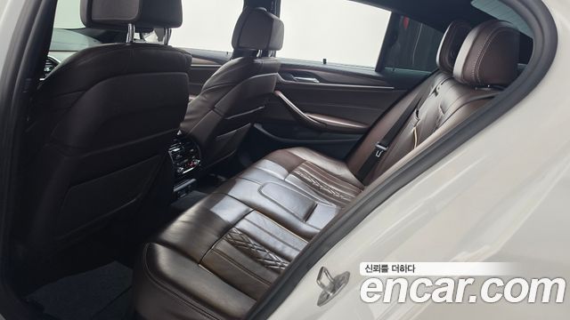 BMW 5 Series (G30) 530i M Sport Package Plus 2018 — фото 11