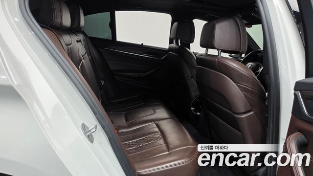 BMW 5 Series (G30) 530i M Sport Package Plus 2018 — фото 12