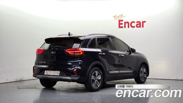 Kia Niro 1.6 HEV Prestige 2020 — фото 2