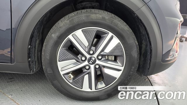 Kia Niro 1.6 HEV Prestige 2020 — фото 5