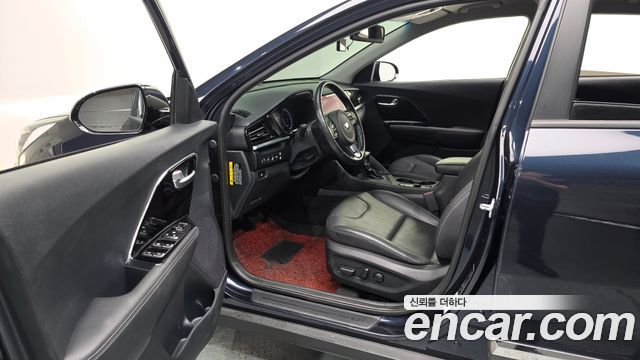 Kia Niro 1.6 HEV Prestige 2020 — фото 10