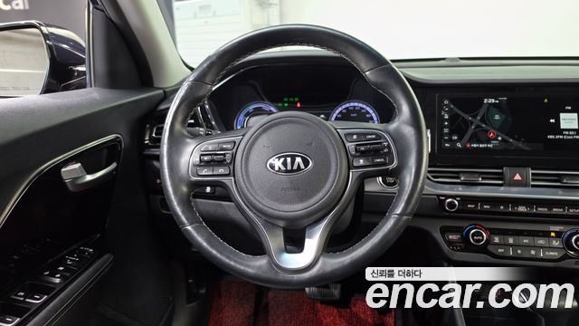 Kia Niro 1.6 HEV Prestige 2020 — фото 13