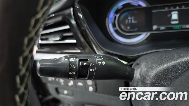 Kia Niro 1.6 HEV Prestige 2020 — фото 28