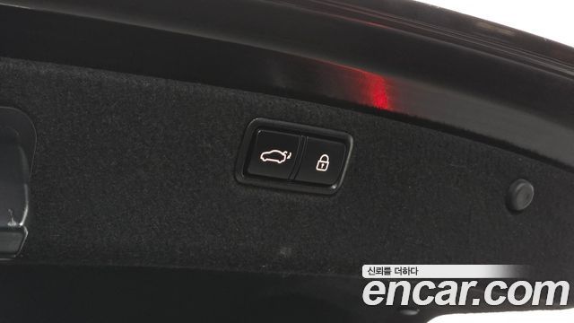 Genesis G80 3.3 GDI AWD Premium Luxury 2018 — фото 24