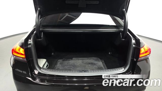 Genesis G80 3.3 GDI AWD Premium Luxury 2018 — фото 41