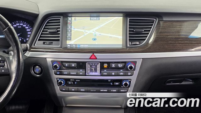 Genesis G80 3.3 GDI AWD Premium Luxury 2018 — фото 14