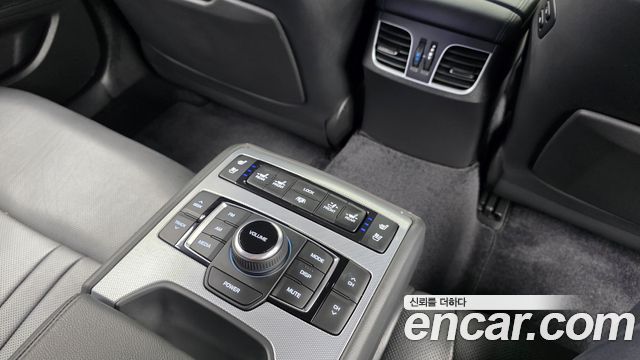 Genesis G80 3.3 GDI AWD Premium Luxury 2018 — фото 18