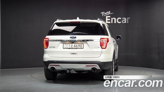 Ford Explorer 2.3 Limited 4WD 5th 2017 — фото 4