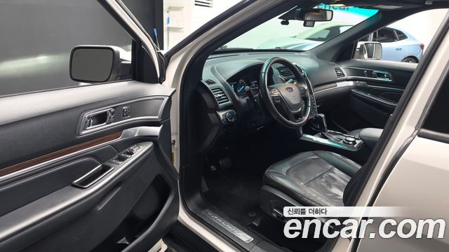 Ford Explorer 2.3 Limited 4WD 5th 2017 — фото 10