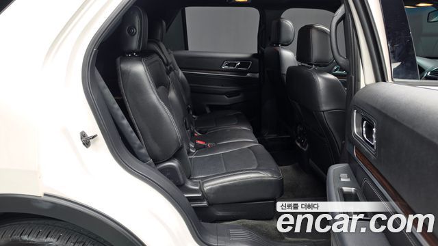 Ford Explorer 2.3 Limited 4WD 5th 2017 — фото 11