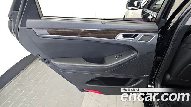 Genesis G80 3.3 GDI AWD Premium Luxury 2019 — фото 25