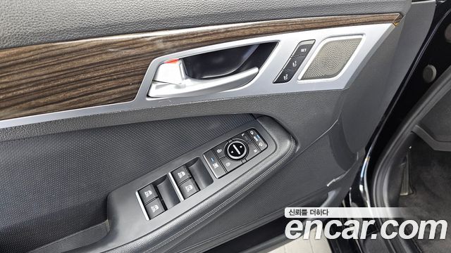 Genesis G80 3.3 GDI AWD Premium Luxury 2019 — фото 29