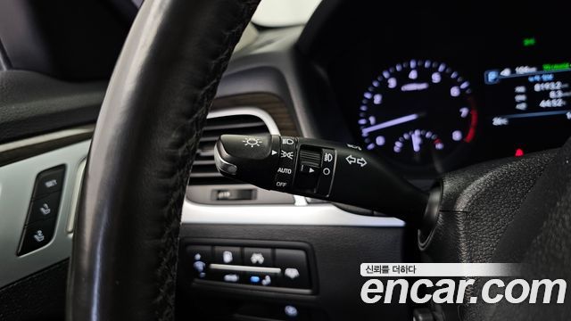 Genesis G80 3.3 GDI AWD Premium Luxury 2019 — фото 30