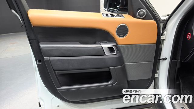 Land Rover Range Rover Sport (II) 3.0 SDV6 HSE Dynamic 2018 — фото 24