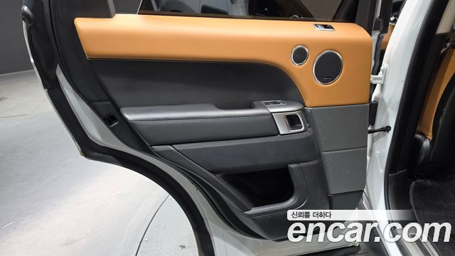 Land Rover Range Rover Sport (II) 3.0 SDV6 HSE Dynamic 2018 — фото 25