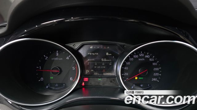 Kia Carnival 9-seater Noblesse 2015 — фото 8