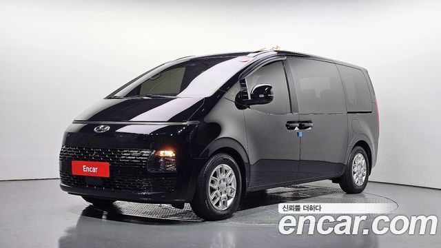 Hyundai Staria 4WD Tourer 9-Seater Modern