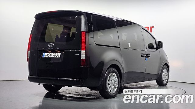 Hyundai Staria 4WD Tourer 9-Seater Modern 2022 — фото 2