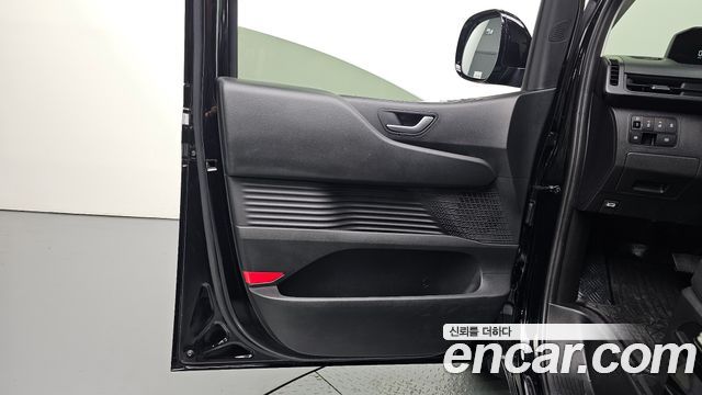 Hyundai Staria 4WD Tourer 9-Seater Modern 2022 — фото 24