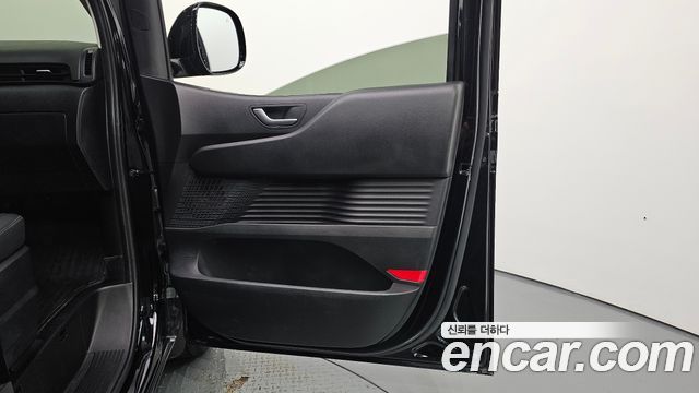 Hyundai Staria 4WD Tourer 9-Seater Modern 2022 — фото 25