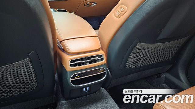 Genesis GV70 2.5T Gasoline 2WD 2023 — фото 29