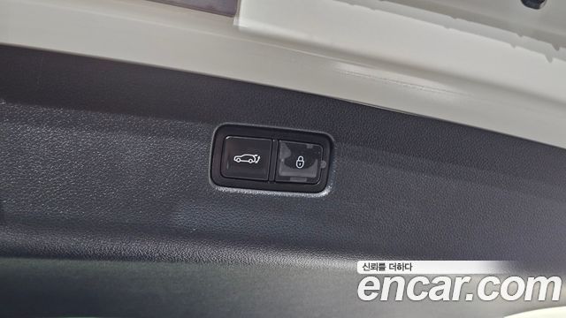 Genesis GV70 2.5T Gasoline 2WD 2023 — фото 30