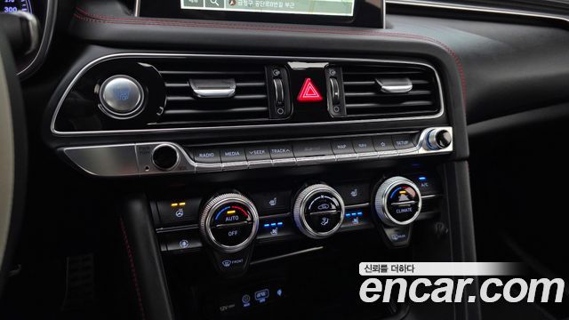 Genesis G70 2.0T Sport Package 2020 — фото 17